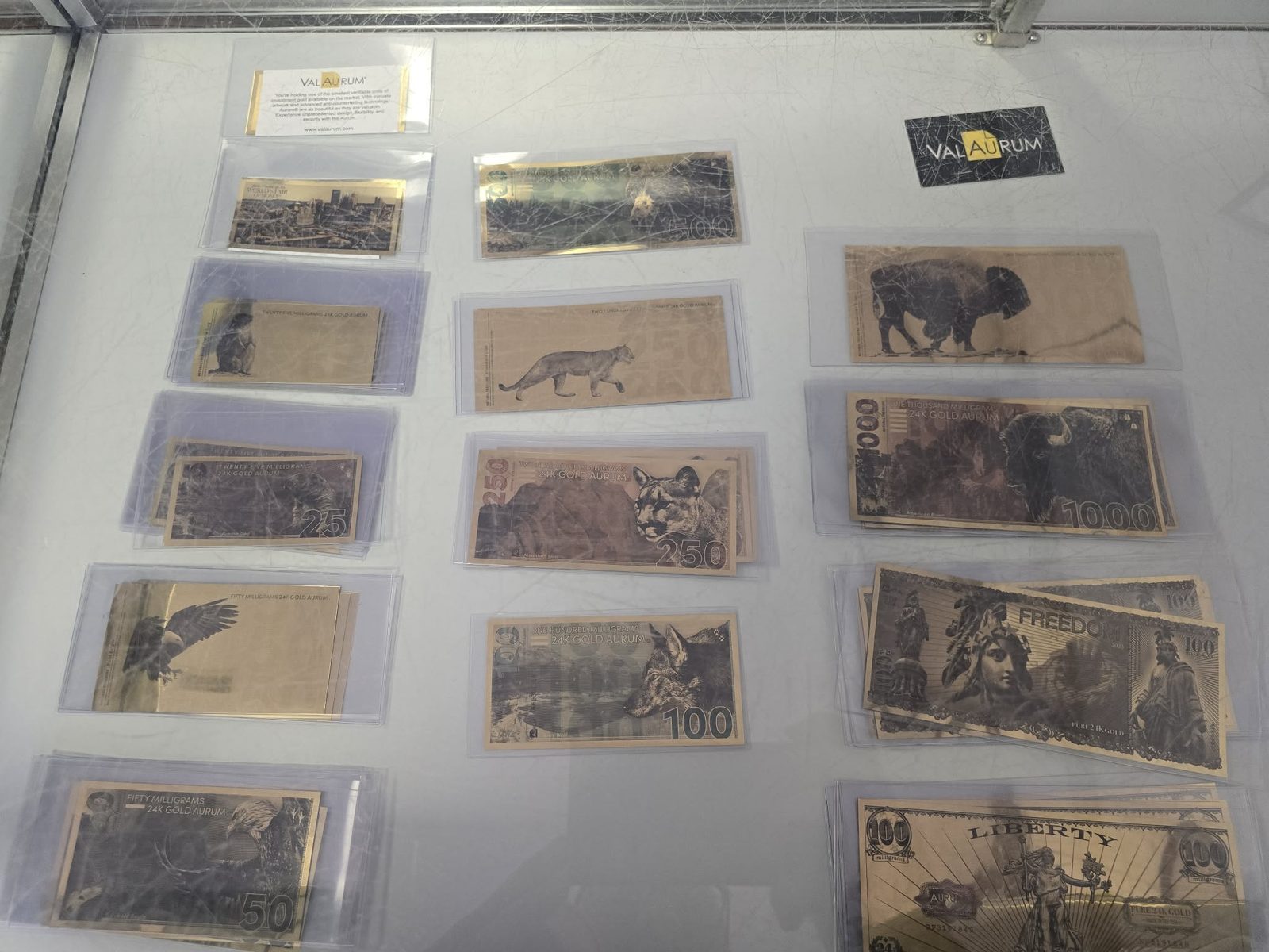 Valaurum Aurum gold notes in denominations from 25 to 1,000 milligrams